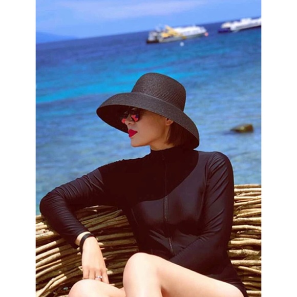 BREAKFAST IN TIFFANY STRAW HAT - Picture 3 of 13